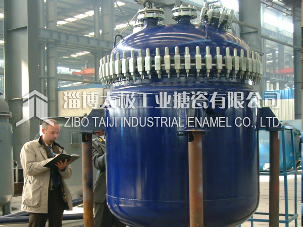 搪玻璃反應(yīng)釜搪瓷層裂紋或脫瓷現(xiàn)象怎么產(chǎn)生的？