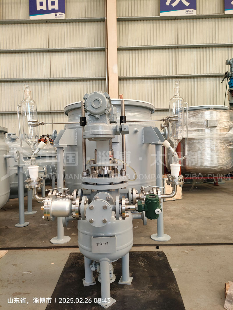 太極5L搪玻璃反應(yīng)釜制造完成，各項(xiàng)檢驗(yàn)全部通過！