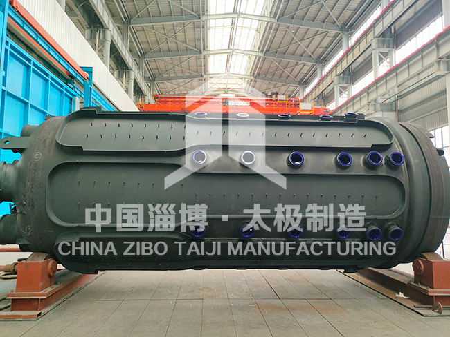 行業(yè)極限挑戰(zhàn)！這款非標(biāo)搪玻璃反應(yīng)釜?jiǎng)?chuàng)兩項(xiàng) “最難” 紀(jì)錄